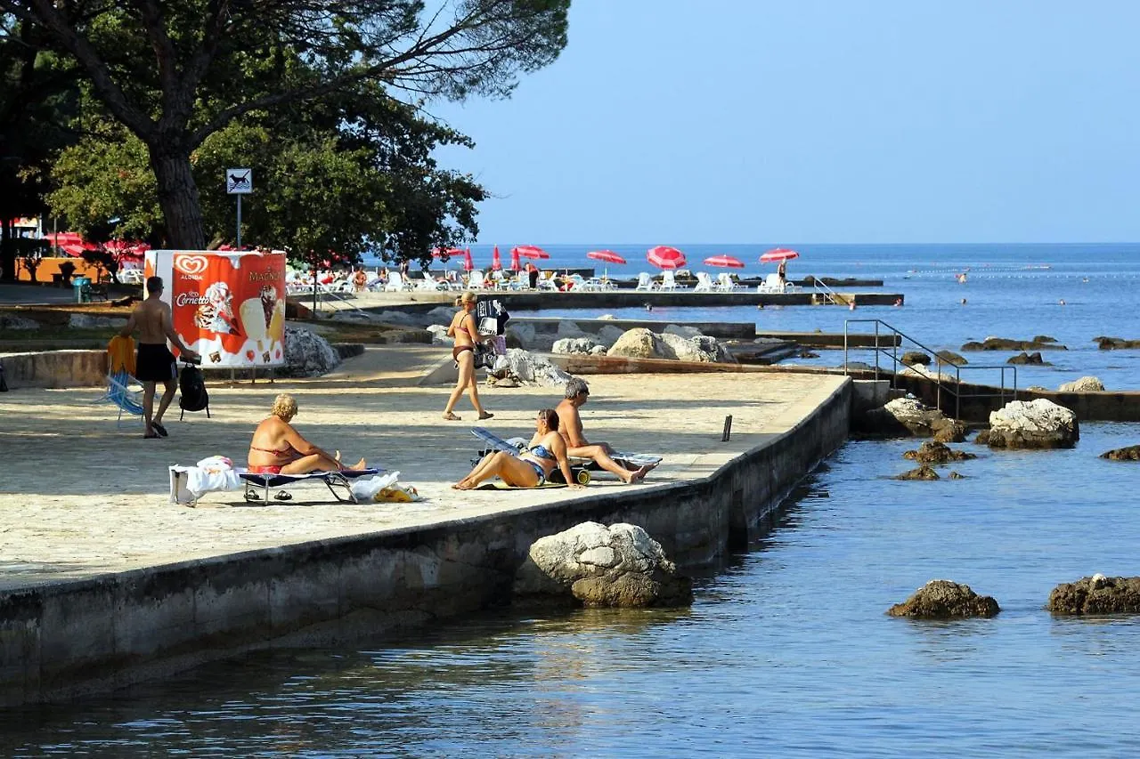Apartment Umag 7171A 0*,  Croatia